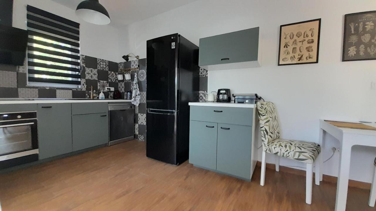 Apartments & Room Danijel Pinezici  Bagian luar foto