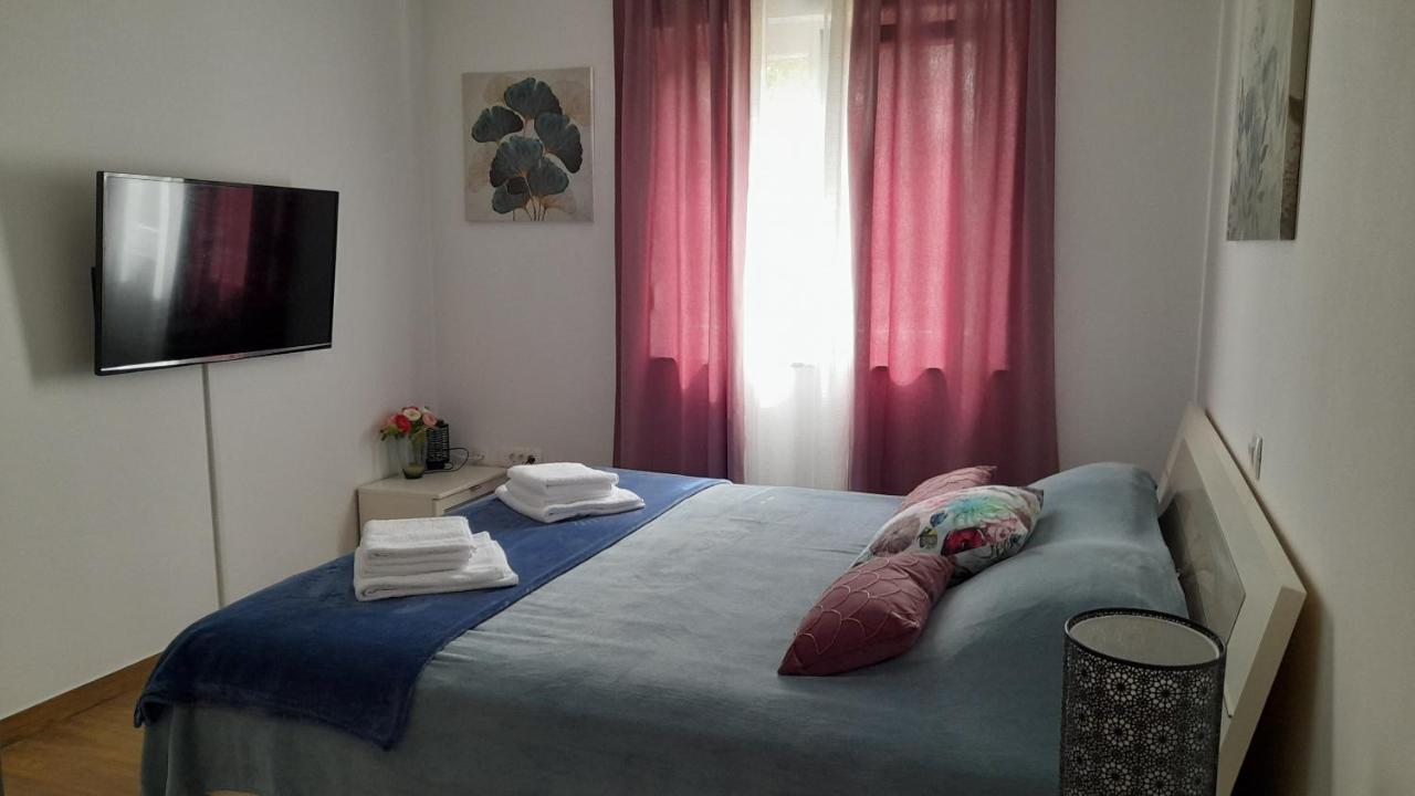 Apartments & Room Danijel Pinezici  Bagian luar foto
