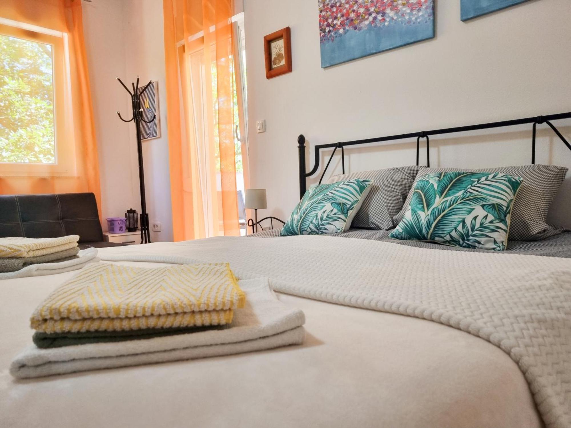 Apartments & Room Danijel Pinezici  Bagian luar foto